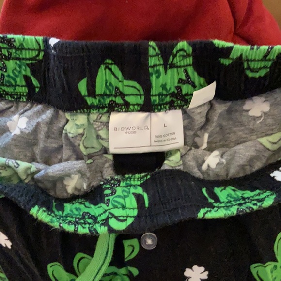 St. Patrick’s lucky pants - Picture 7 of 7